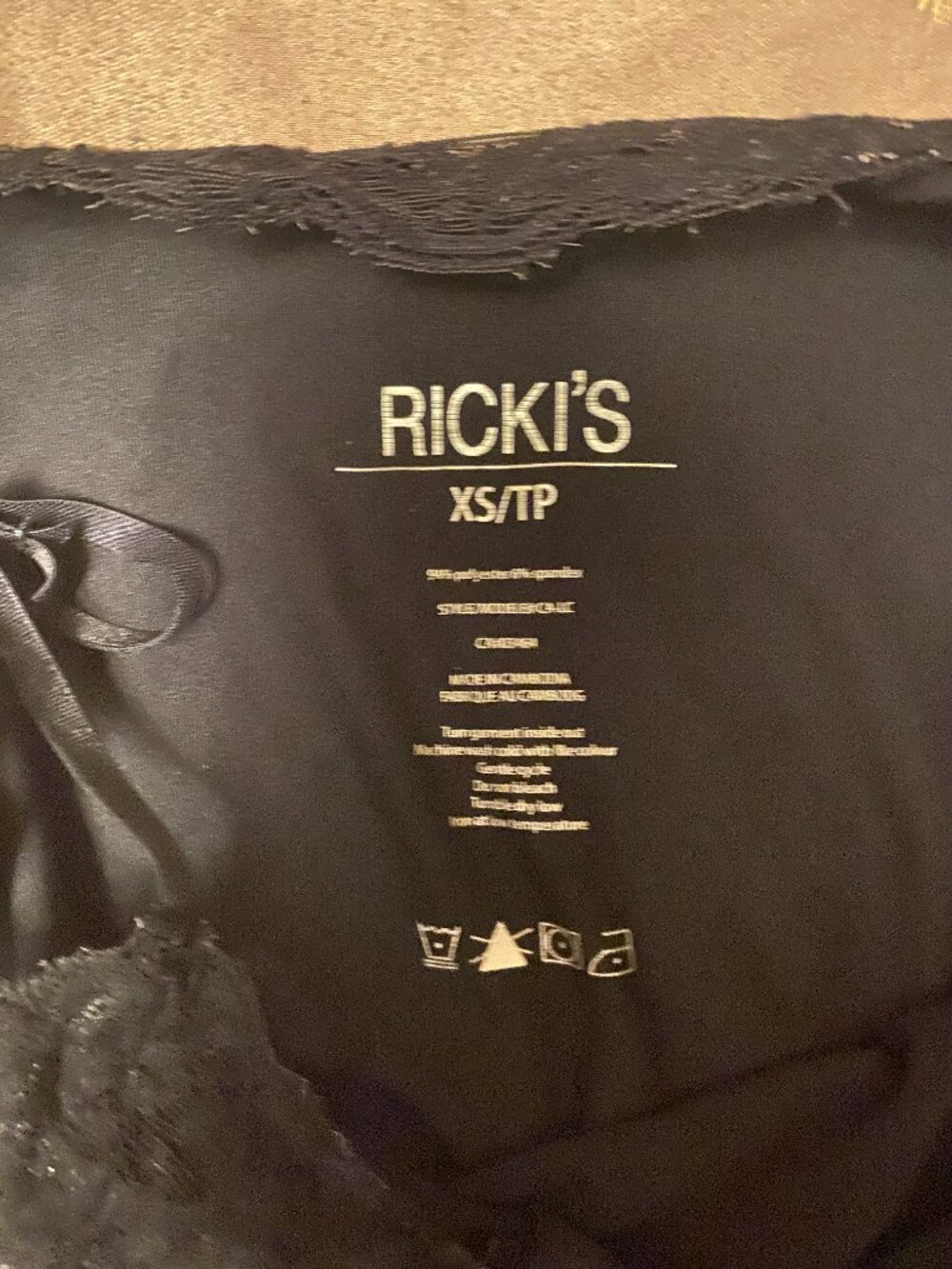 Black lace tank top - Picture 2 of 2